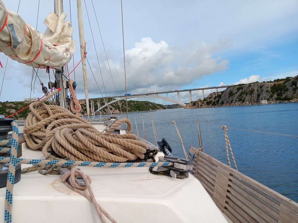 RENT-A-SKIPPER, 7 DANA